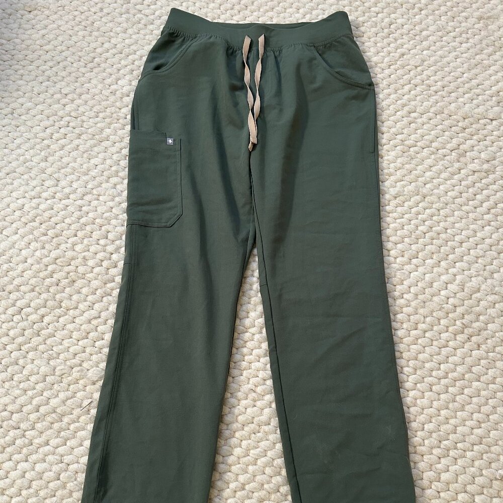 FIGS Kade Cargo Scrub Pants Moss